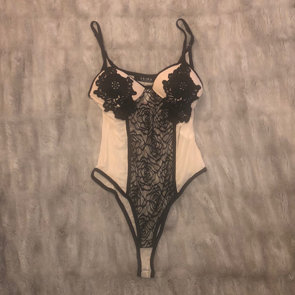 NWT Akira Lace Bodysuit